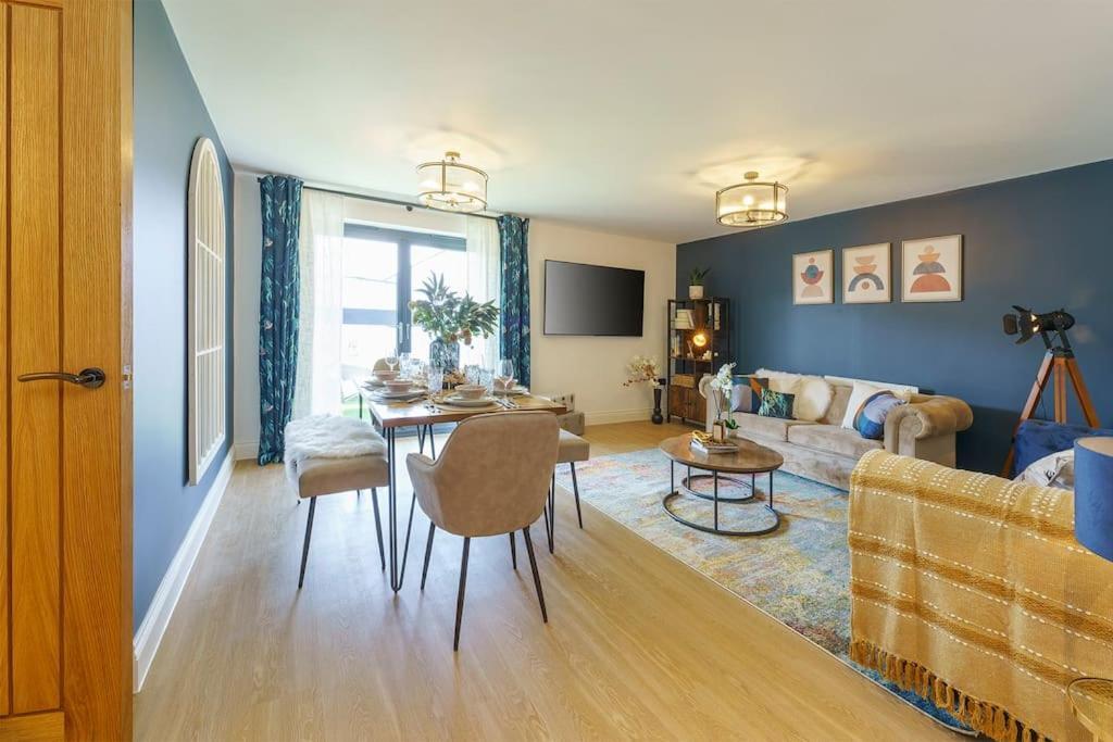 Darlington - 2 Bedroom Luxury Apartment By Mint Stays Μπρίστολ Εξωτερικό φωτογραφία